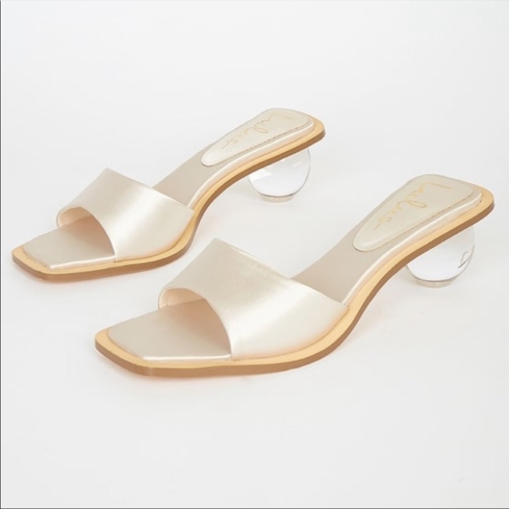 Never worn Lulus sky heels in ivory